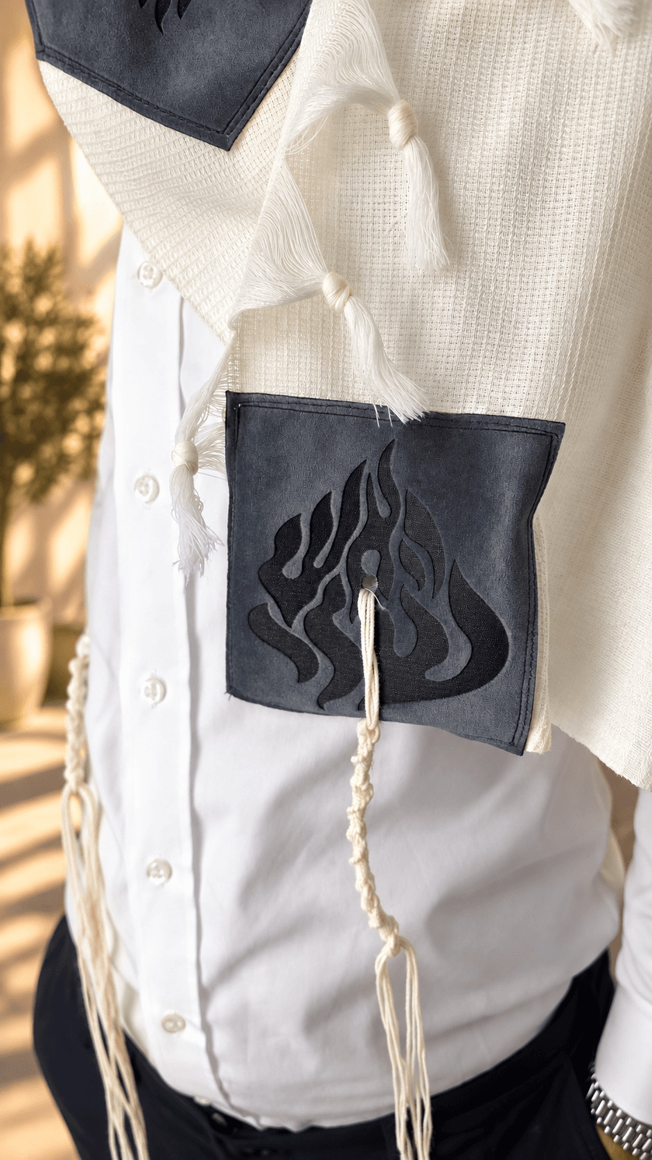 טלית עם עטרה בצבע אפור כהה