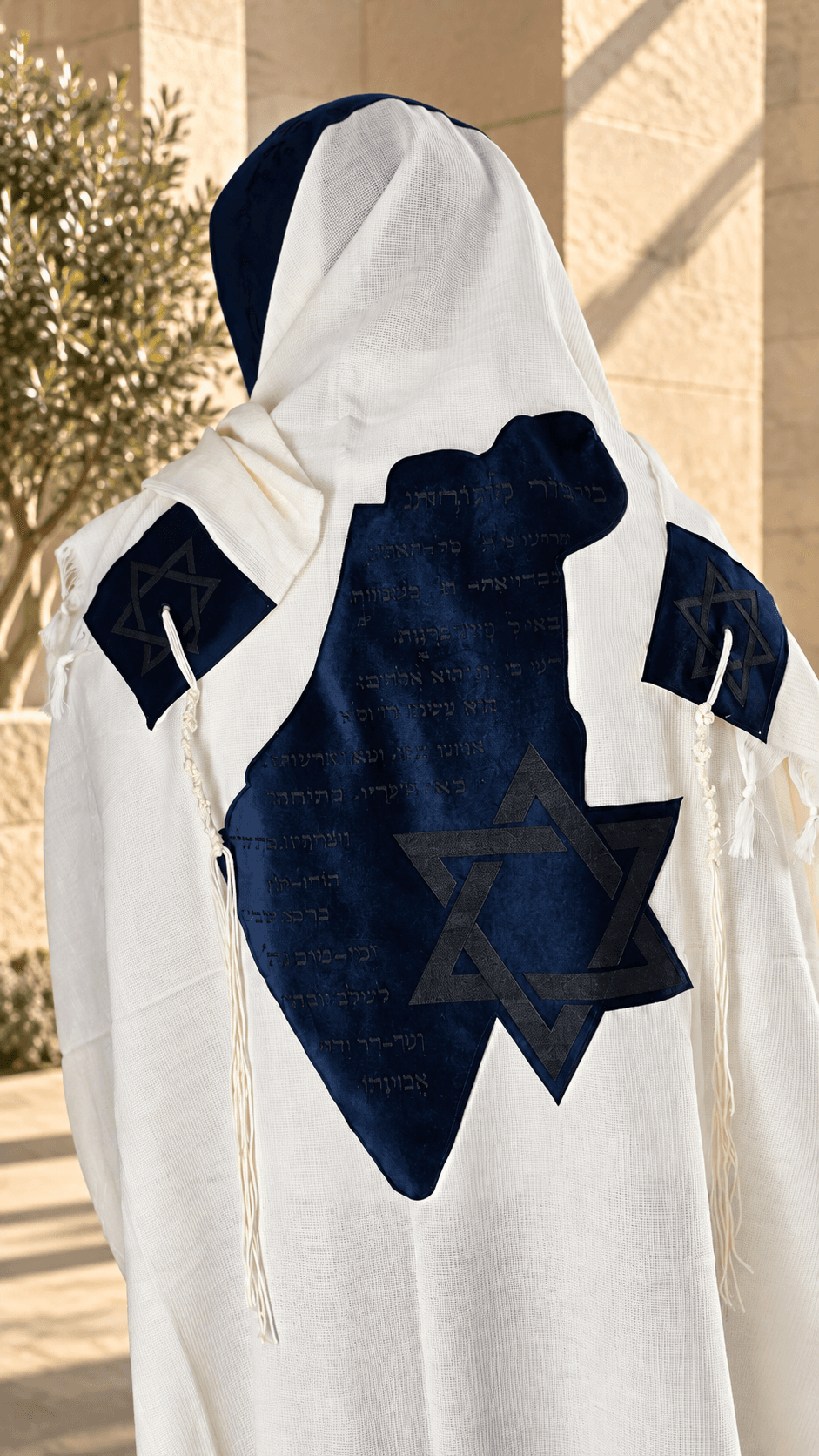 טלית עם עטרה ומפת ישראל בצבע כחול כהה