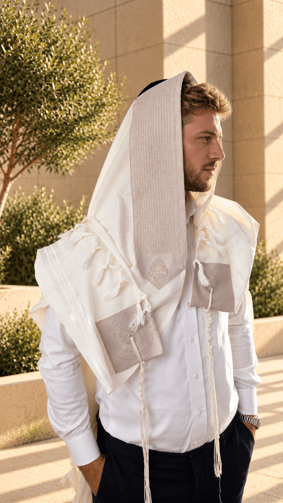 טלית עם עטרה בצבע ורוד עתיק